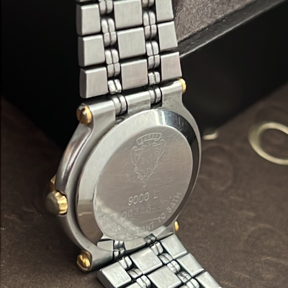 Authentic Gucci watch - Picture 8 of 10